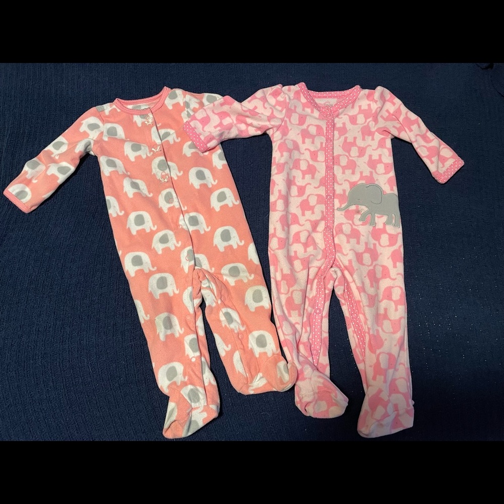 Carter’s fleece pajamas 9 months (set of 2)